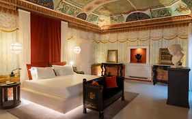 Q92 Noto Hotel